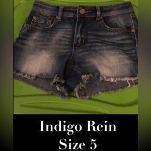 Indigo Rein Size 5 Denim Distressed Raw Hem Shorts